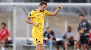 Bei schlag den star treten fußballer kevin großkreutz und handballer pascal hens gegeneinander an. Grosskreutz Ex Bvb Star Liebaugelt Mit Wechsel In Amateurfussball Eurosport