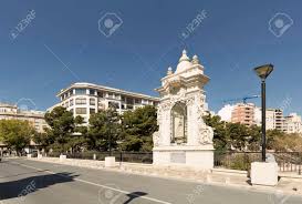 The hotel was clean, rooms are spacious, staff was excellent, and good bus and train connections to alicante and elche. Brucke Der Jungfrau In Elche Provinz Alicante Spanien Lizenzfreie Fotos Bilder Und Stock Fotografie Image 77804673