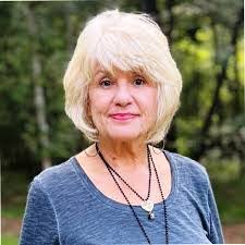 Vicki Ballew's Instagram, Twitter & Facebook