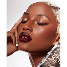 10 Of The Top Makeup Trends For Fall 2020 Behindthechair Com Top Makeup Products Makeup Trends No Eyeliner Makeup