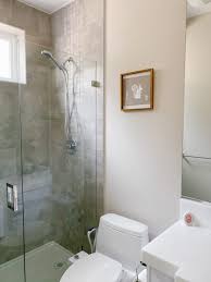 These guest bathroom ideas are super easy to do and effective for updating a space in your home that may need home love. Quick And Easy Bathroom Wall Decor With Cricut Joy