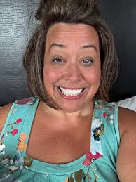 Facebook keeps encouraging me to do a post about myself. Introducing myself  to new followers. So I was thinking it would be fun if you guys asked me  questions that you would