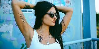 Tatouage mandala femme ou homme : Tout Savoir Sur La Signification Des Tatouages Cosmopolitan Fr