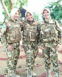 Indonesian special force red beret army kopassus. 11 Ide Yang Saya Simpan Tentara Militer Prajurit Wanita