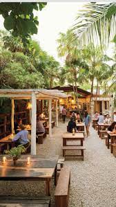 pin von dalton gerlach auf towels cafe im freien tulum mexiko garten restaurant