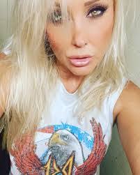 Adele Mack's Instagram, Twitter & Facebook