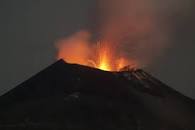 Resultado de imagen de FOTO DE TIERRAS VOLCANICAS Y VOLCANES