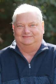 Thomas Derr's Instagram, Twitter & Facebook