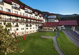 Valea vaserului este un loc idilic, cu paduri unde poti petrece romaneste de dragobete: Hoteluri Inedite Pentru A Petrece Un Weekend Romantic In Romania Travelica