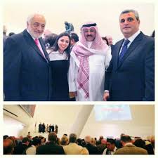 Hanna jazmin jaff bosdet (4 kasım 1986 doğumlu), gerçeklik televizyon kişiliği, siyaset, hayırsever, insan hakları eylemcisi, konferans konuşmacısı ve yazardır. Pin On Binacional Revista Sin Fronteras