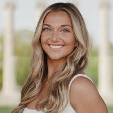 This past summer I had the incredible opportunity to intern abroad in  London, England for Luna Daily. This opportunity to live and work in  another country grew my appreciation for different cultures… |