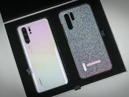 The huawei p30 pro achieves that in spades. The New Huawei P30 Pro Limited Edition Pearl White Dazzles With A Glamorous Swarovski Crystal Case Technology Gulf News