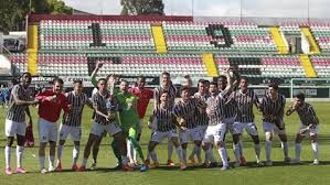 No futebol jogos de hoje encontras os jogos das mais variadas competições e tens acesso a informação em tempo real e a estatísticas nesta vista vês apenas os jogos que tu escolheste sem perder a informação detalhada de cada jogo. Estrela Da Amadora Trofense E Torreense Na Fase De Subida A Liga Sabseg Campeonato De Portugal Jornal Record