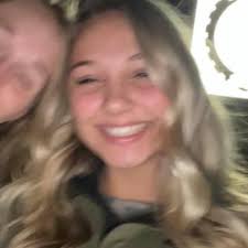 Elizabeth Bignall (@ElizabethHosack)