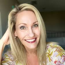 Gena Sumner's Instagram, Twitter & Facebook