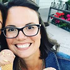 Victoria Caron's Instagram, Twitter & Facebook