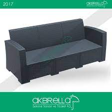 rattan uclu koltuk takimi dis mekanda salon ortami olusturmak icin tercih edebileceginiz essiz bir urundur akbrella rattankoltuktak mobilya koltuklar essiz