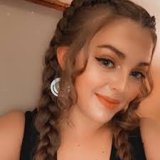 Rachael Simon (@gingeraffe7492)