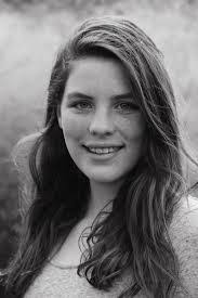 Amanda Mobley's Instagram, Twitter & Facebook