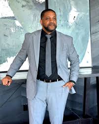 Last month, I had the honor of witnessing one of Tampa's finest, Rev. Dr. Glenn  Dames, being recognized at Onyx Magazine's 2024 Men of Honor event. Not  only is he a pillar