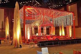 North Indian Wedding Stage Decor Indian Wedding Decorations Indian Wedding Photos Mandap Decor