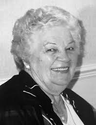 Anna Florek's Instagram, Twitter & Facebook