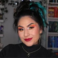 Ashley Maron's Instagram, Twitter & Facebook