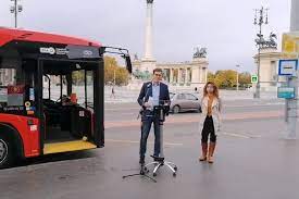 Tüttő kata szerint szó sem lehet róla, hogy a hév mintájára vagyonelemeket adjanak át az államnak, és új buszos. Karacsony Gergely Ha Ezt Megakadalyozza A Kormany Akkor Hadat Uzen A Budapestieknek Magyar Hang