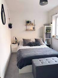 Portraits Ig Portfolios Studioshoots Modelando Retouchingacademy Editorialmakeup Editori Small Bedroom Decor Small Room Bedroom Small Apartment Bedrooms