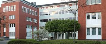 Bürger können demnach die ganze nacht außerhalb der eigenen vier wände verbringen. Staatsanwaltschaft Bonn Startseite