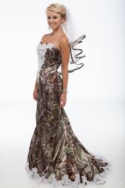 Camo Wedding Dresses And Formal Attire In Realtree Patterns In 2020 Camo Wedding Dresses Camouflage Wedding Dresses Formal Dresses For Weddings
