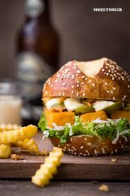 Fischstabchen Burger Rezept Fischburger Mit Wellenschnitt Pommes Nicest Things Fischburger Rezepte Fischstabchen