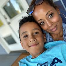 Essence Atkins And Her Twinister: Exploring The World Of Doppelgängers