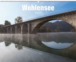 This tour takes you over gentle hills and on interesting paths along the wohlensee (lake wohlen), one of the most beautiful and popular recreational areas around bern. Wohlensee Kalender 2022 Weber Verlag