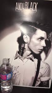 We got the set list and Andy signed it! 💕💕💕