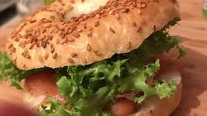 Pain Bagel Au Thermomix Tm5 Et Tm31 Avec Une Garniture Facile A Faire Youtube