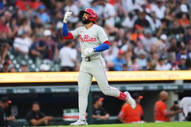 Ex-Tigers outfielder brings energized play back to Detroit - Yahoo Sports