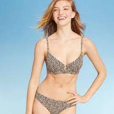 Pin By Aubrey Hill On Swimsuits In 2021 Wire Bikini Top Bikini Tops Bikinis