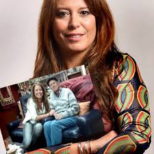 Escribe Viviana Rivero: "No mires alrededor, sigue adelante", el grito de  una madre a su nene en un bombardeo