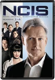 Amazon.com: NCIS: Seasons 1-4 : Michael Weatherly, Mark Harmon, Lauren Holly,  David McCallum: Movies & TV