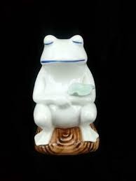 Vintage Irice Porcelain Frog Lamp Shade For Night Light Perfume Warmer Diffuser Ebay Night Light Lamp Shade Fabric Lampshade