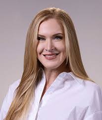 Gretchen Lucas's Instagram, Twitter & Facebook