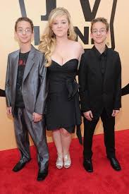 Madylin Sweeten And Sullivan Sweeten Photos Photos 8th Annual Tv Land Awards Arrivals Everybody Love Raymond Madylin Sweeten Everyone Loves Raymond