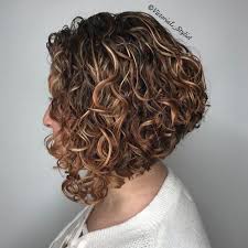 Les 55 Tendances Coiffures Cheveux Boucles 2019 Geniales A Copier Page 16 Coiffures Courtes Cheveux Boucles Coiffure Cheveux Boucles Coiffure Bouclee