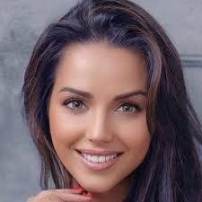 Roberta Benjamin's Instagram, Twitter & Facebook