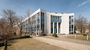 Deutsche bank is at the moment definitely not in the best shape but in my eyes far away from bankrupting. Vermietung Uber 6 500 M An Deutsche Bahn