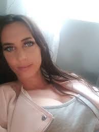 Greta Neal's Instagram, Twitter & Facebook