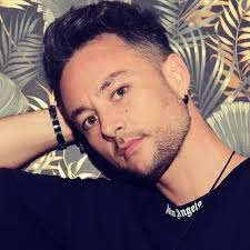 N I C O L A S • C U R T I S (@nicolas_curtis_music) • Instagram photos and  videos