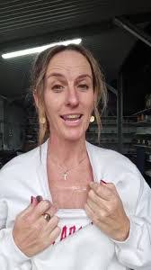 Lisa Earp's Instagram, Twitter & Facebook