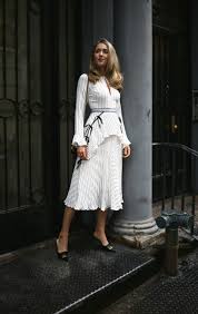 30 Dresses Spring Summer 2018 Memorandum Nyc Fashion Lifestyle Blog For The Working Girl Nyc Fashion Fashion Elegant Attire
